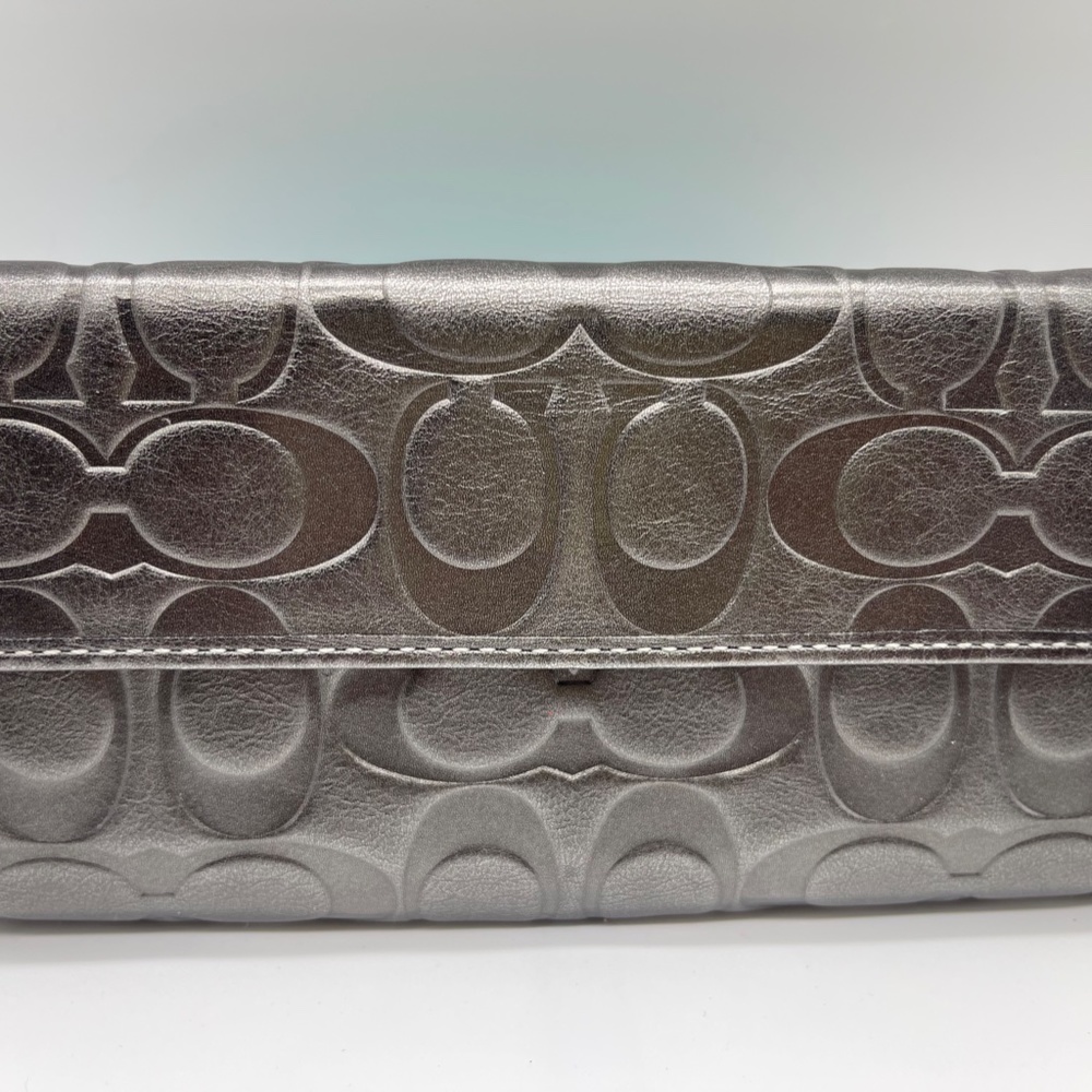 Coach Hampton Leather Shoulder Bag with Matching Zipper Pouch and Wallet - Picture 14 of 15